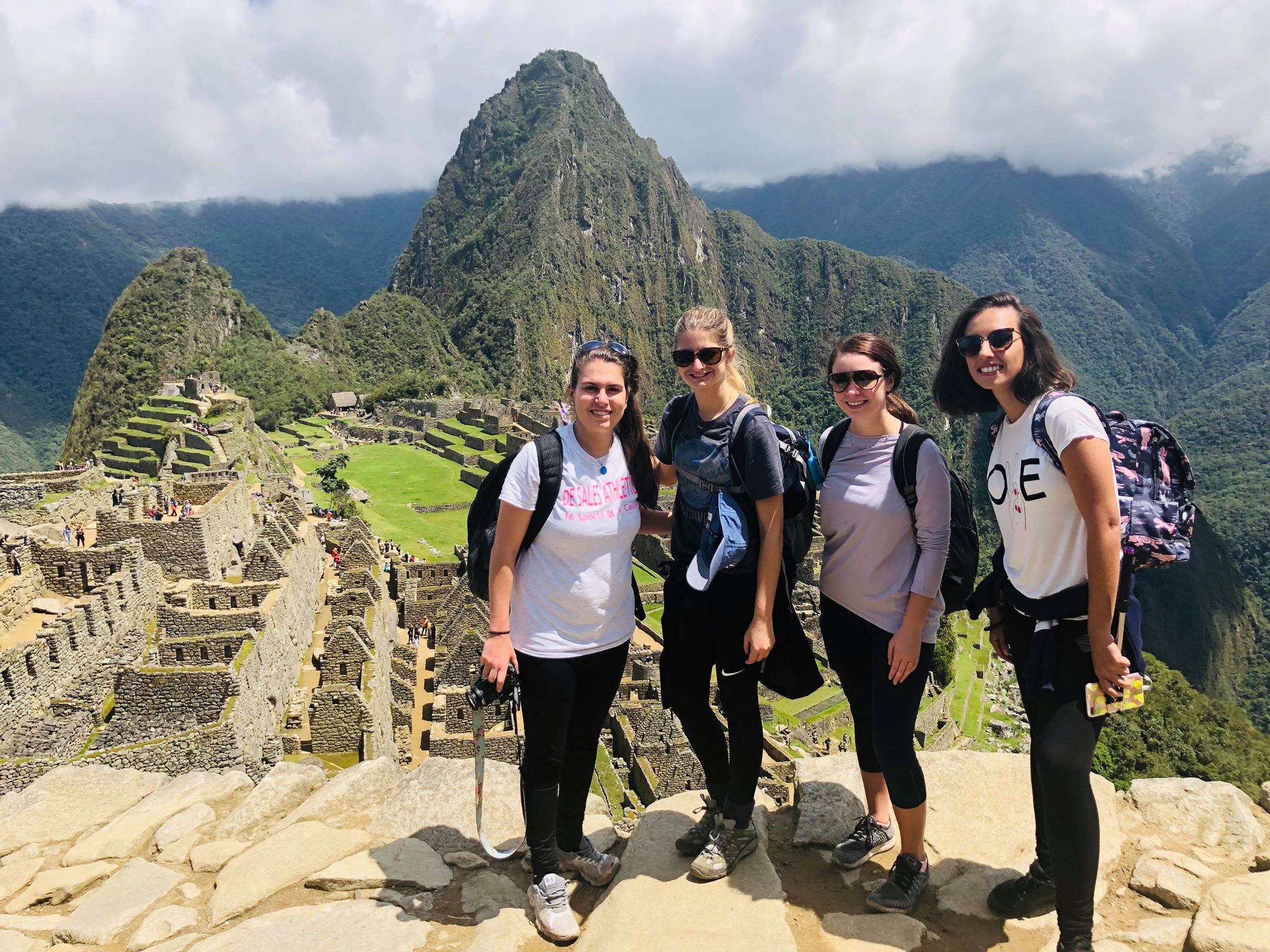 MACHU PICCHU BY TRAIN 2D/1N