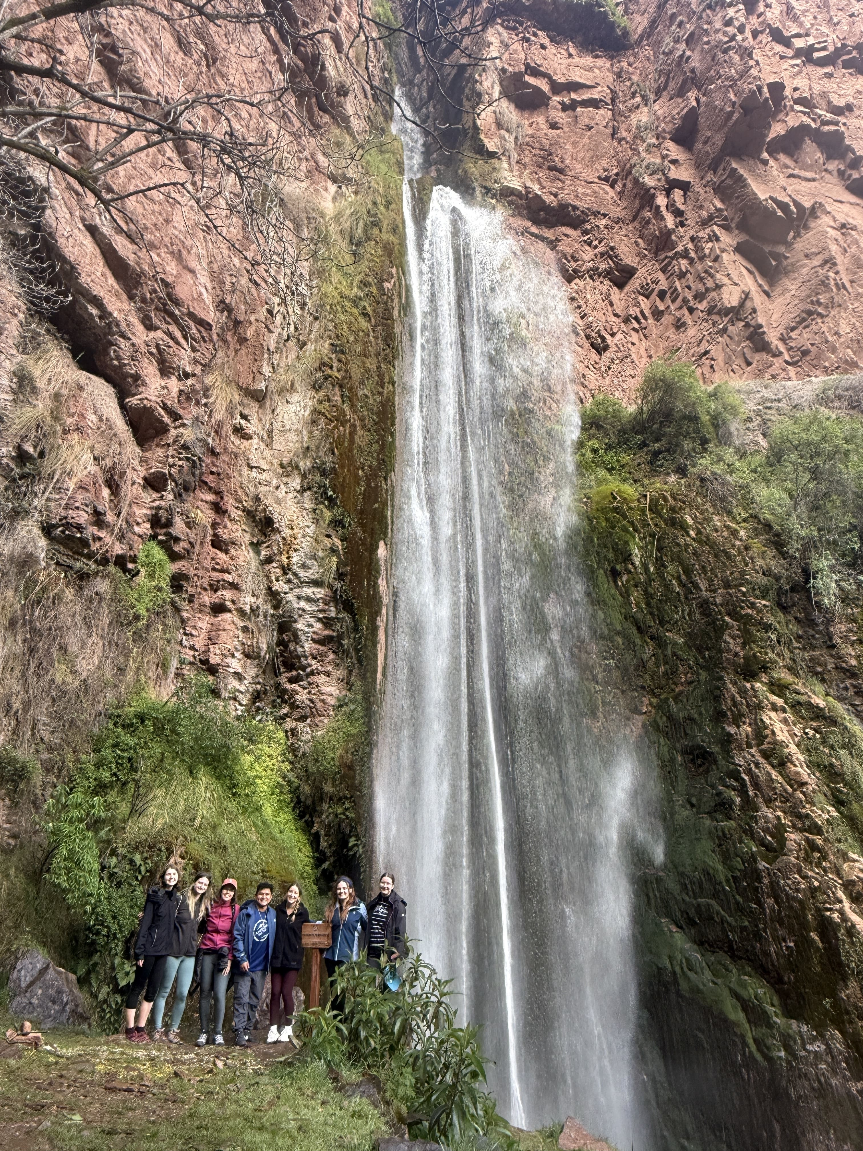 Perolniyoc Waterfall
