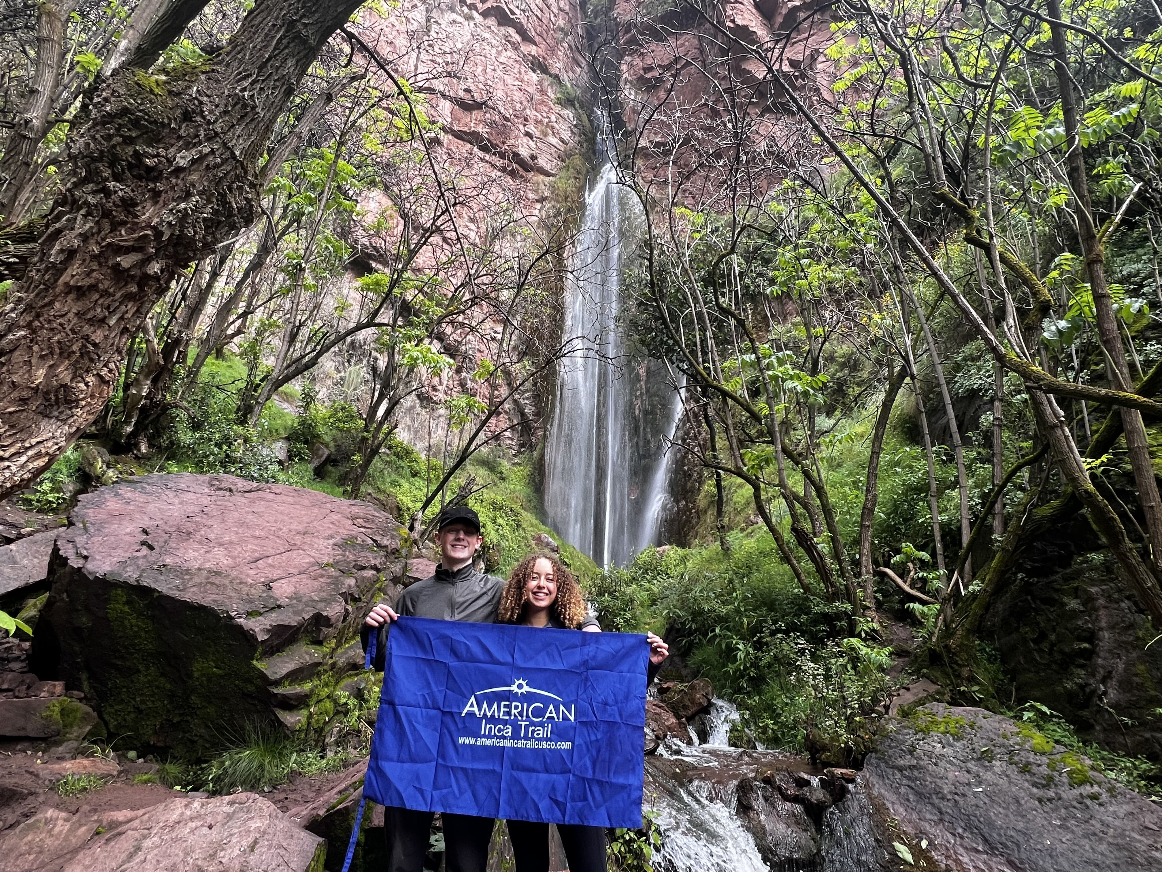 Perolniyoc Waterfall